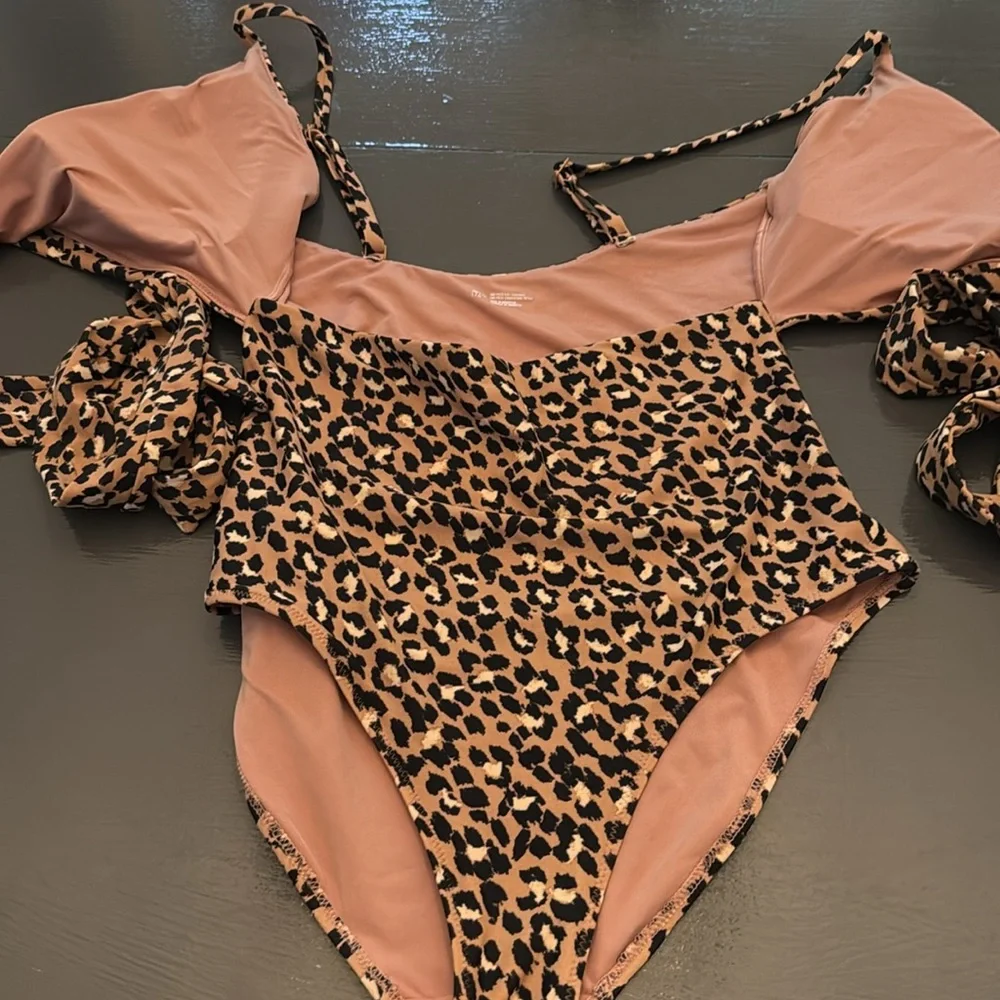 Aerie wrap around leopard one piece - Picture 9 of 9